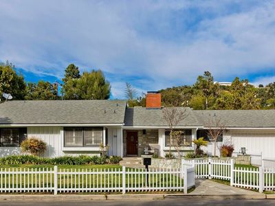 784 Lockearn St, Los Angeles, CA, 90049