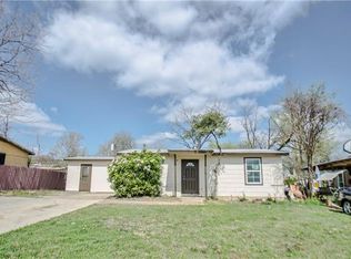 6041 Rickenbacker Pl, Fort Worth, TX 76112