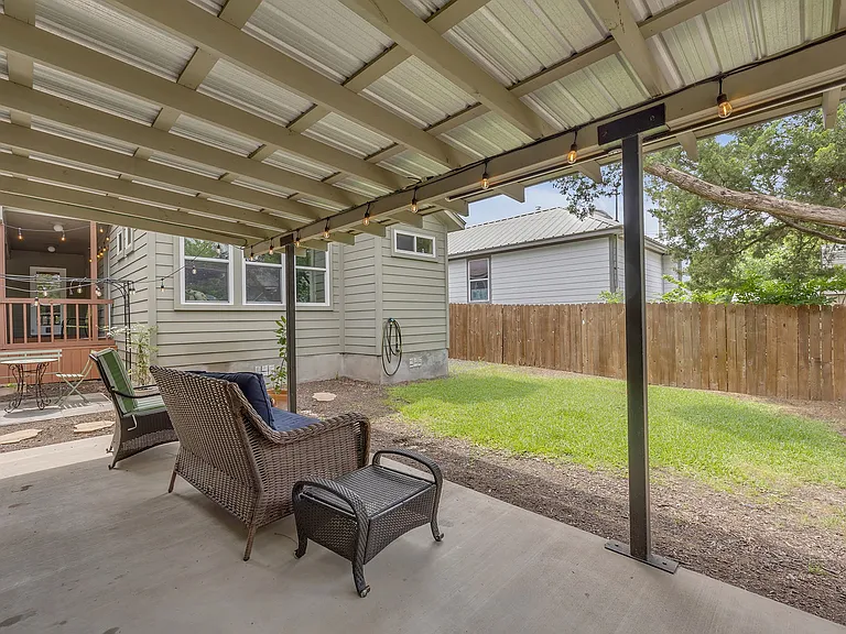 5408 Avenue F — Photo 26