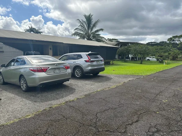 17-303 Pilikino Rd, Keaau, HI 96760