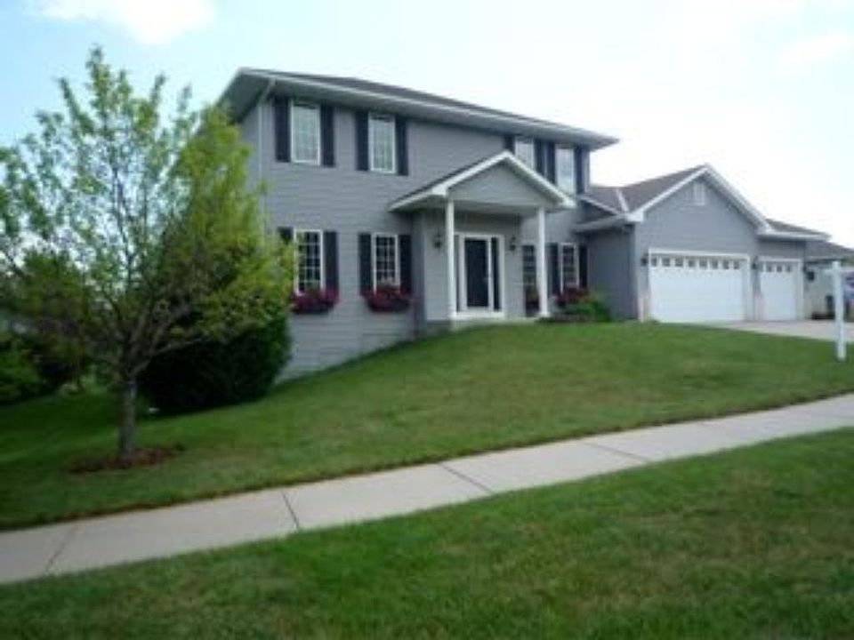 1st image of 2111 Grant Dr