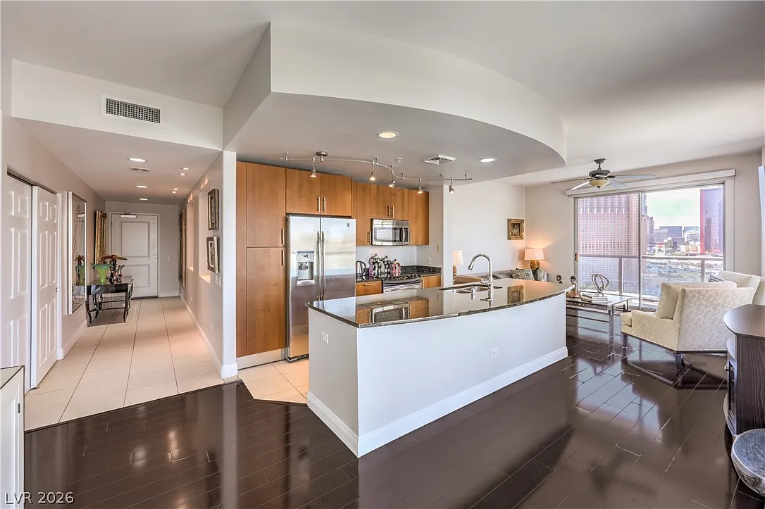 2 bed, 2.0 bath, 1563 sqft, $2,850 — Photo 2