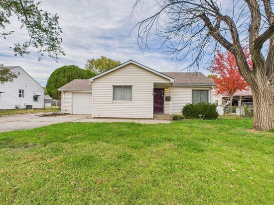 1304 W 27th St S, Wichita, KS 67217