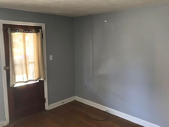 4th image of 307 Willow Ave