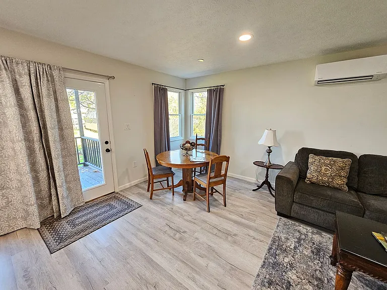 1220 Morningside Cir #1-3 — Photo 5