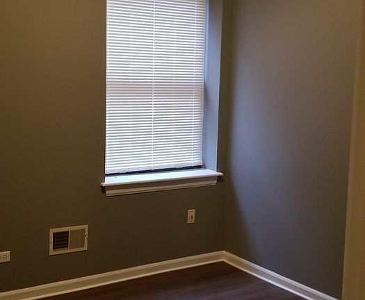 5th image of 5617 S Michigan Ave #2N