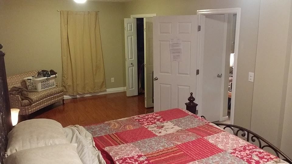 1st image of 104 Tucker St