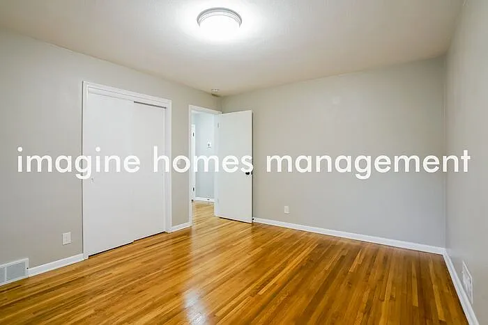 4 bed, 2.0 bath, 1500 sqft, $2,599 — Photo 4
