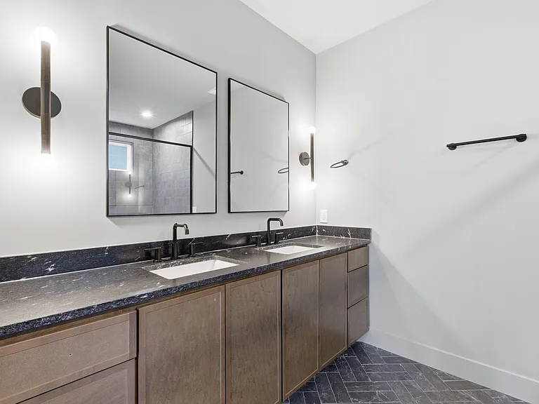 1703B Jeans Ct — Photo 18