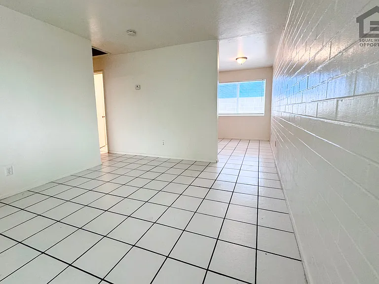 1640 E Brill St — Photo 36