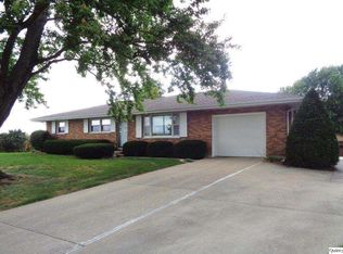 2132 S 39th St, Quincy, IL 62305