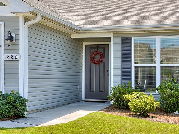 5th image of 220 Baylor Dr