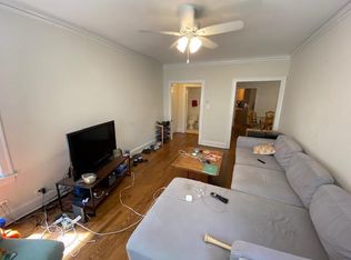 1200 W Newport Ave #1, Chicago, IL 60657