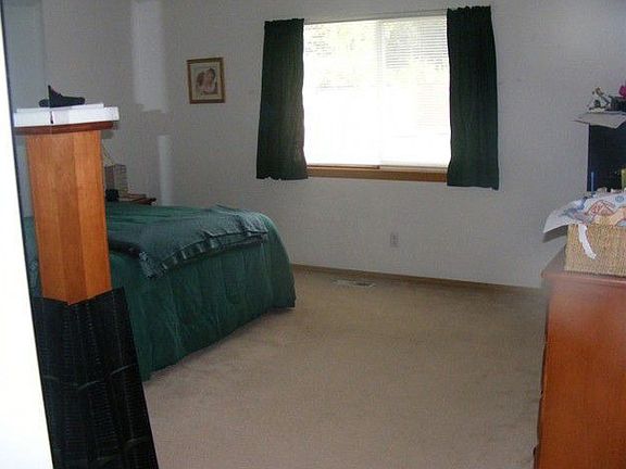 4th image of 3206 243rd Street Ct E