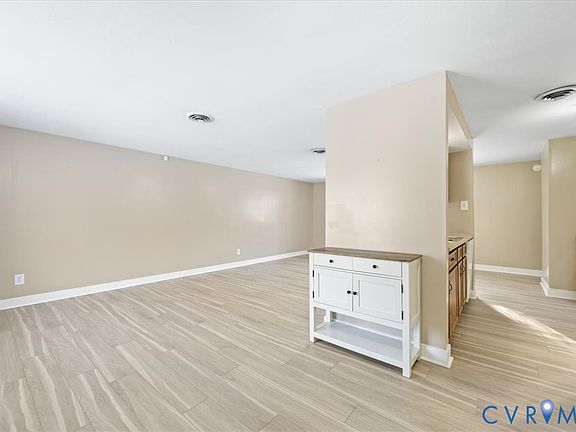 4th image of 8819 Pepperidge Rd