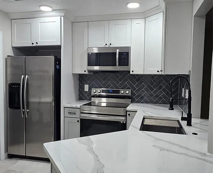 6039 Gray Gate Ln #B — Photo 12
