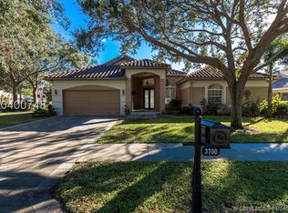 3700 E Lake Estates Dr, Davie, FL 33328