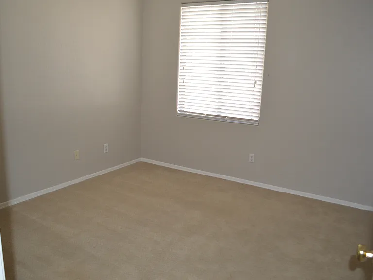 1225 N 36th St #1060 — Photo 13