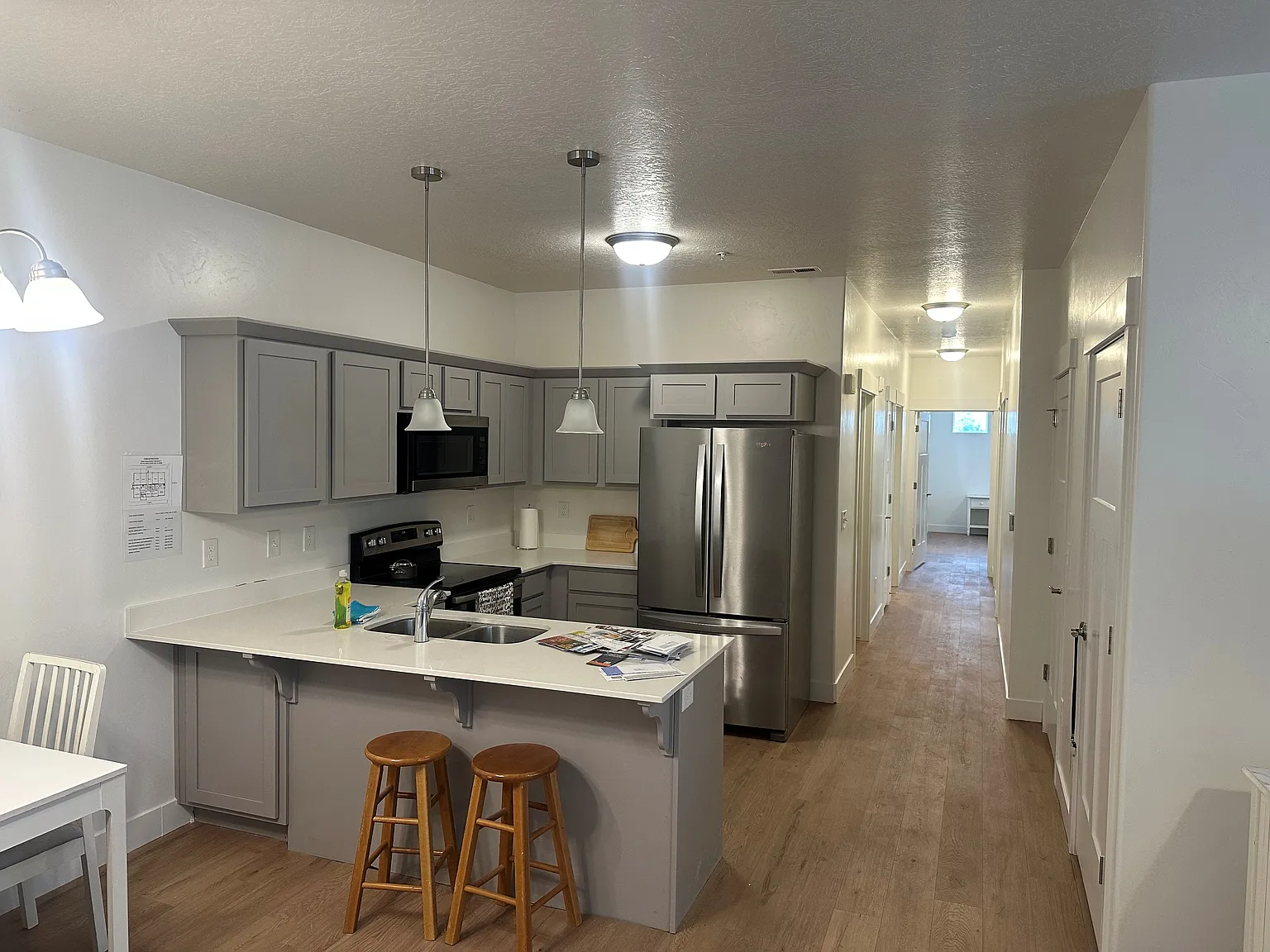 3 bed, 1272 sqft, $1,900 — Photo 3