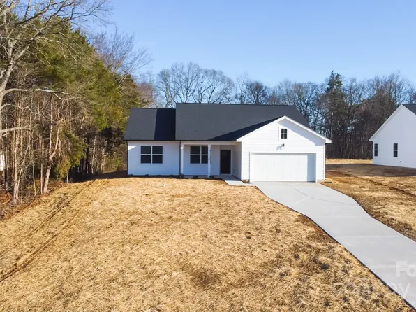 4109 Pebblebrook Cir SW, Concord, NC 28027