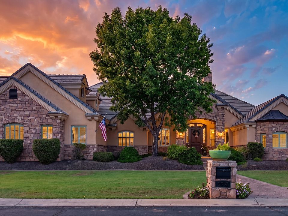 1st image of 2918 E WATERMAN Way