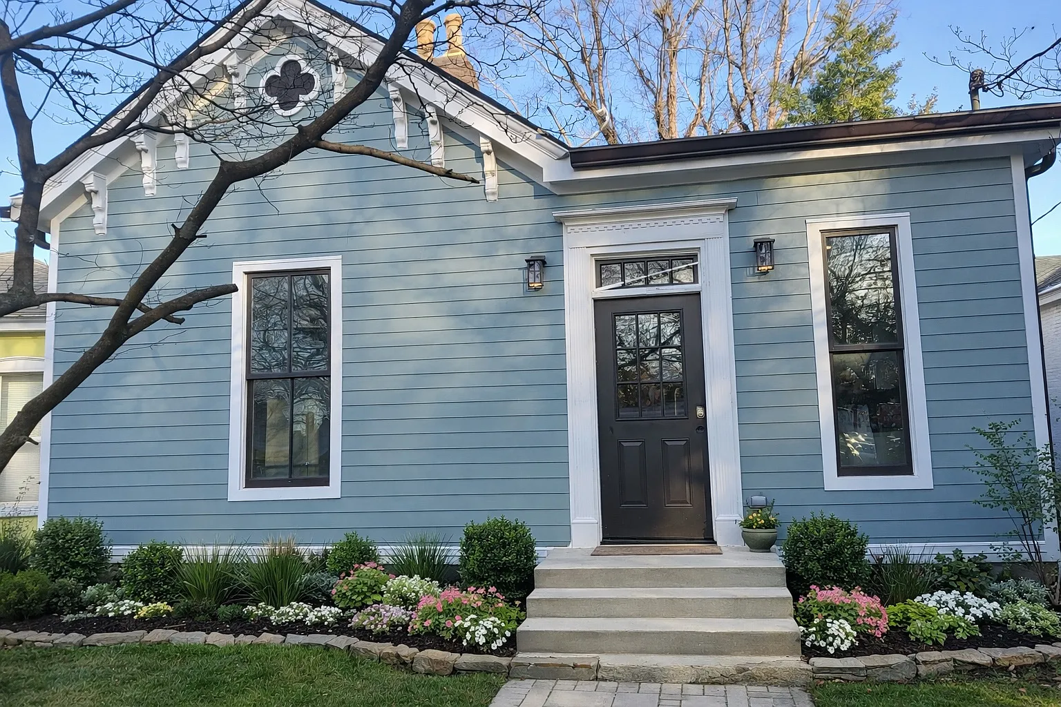 407 E High St — Photo 1
