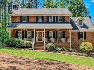 500 Knob View Dr, Winston Salem, NC 27104
