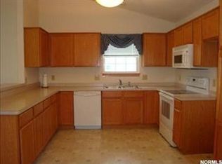 610 Ribbonwood Oval #60, Madison, OH 44057