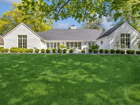 6517 Aberdeen Rd, Mission Hills, KS 66208