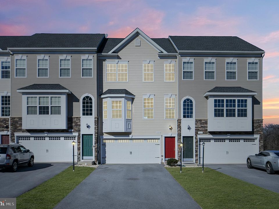 1st image of 10373 Lantern Ln