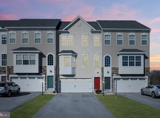 10373 Lantern Ln, Hagerstown, MD 21740