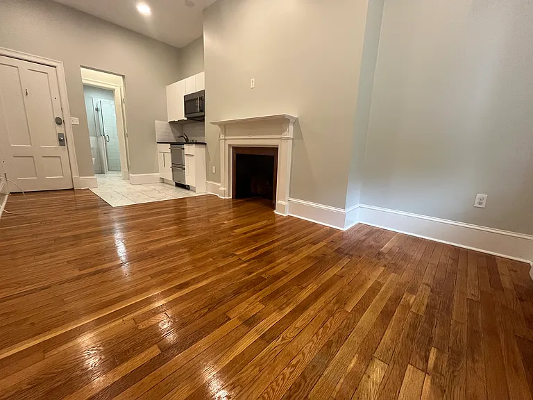 The Blackstone on Beacon — Photo 9