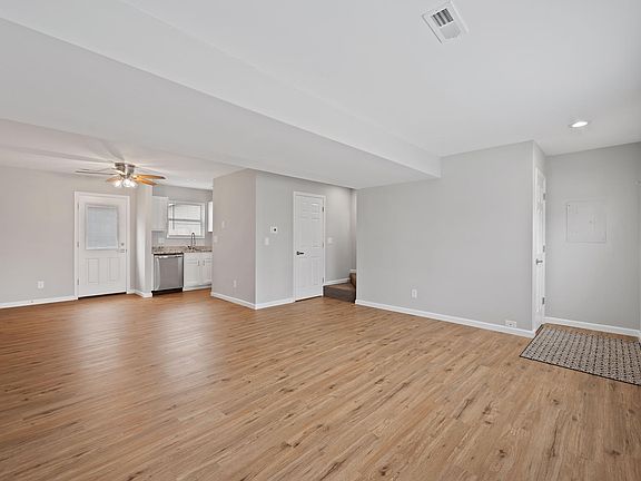 4th image of 4515 Decoursey Ave