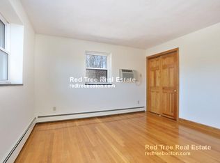 266 Grove St APT 11, Auburndale, MA 02466