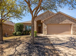 2932 Maple Creek Dr, Fort Worth, TX 76177