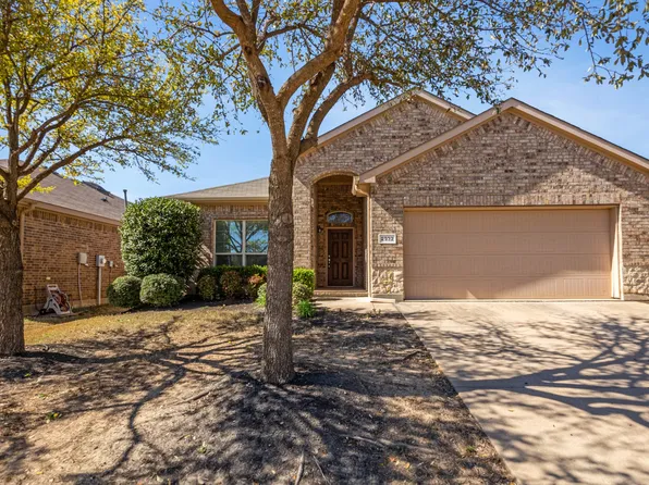 2932 Maple Creek Dr, Fort Worth, TX 76177