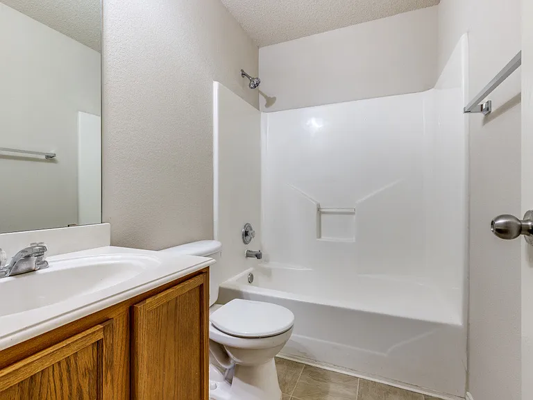 9709 Thomas Jefferson Dr — Photo 11
