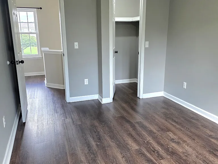 43603 Yorkville Dr — Photo 10