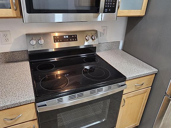 5th image of 7701 TIMBERLIN PARK Boulevard #113