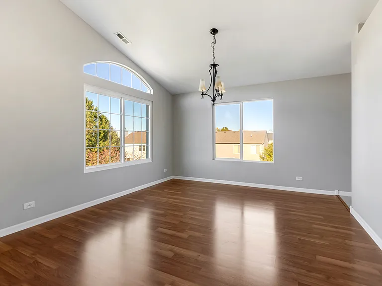 1638 Fredericksburg Ln #1638 — Photo 12