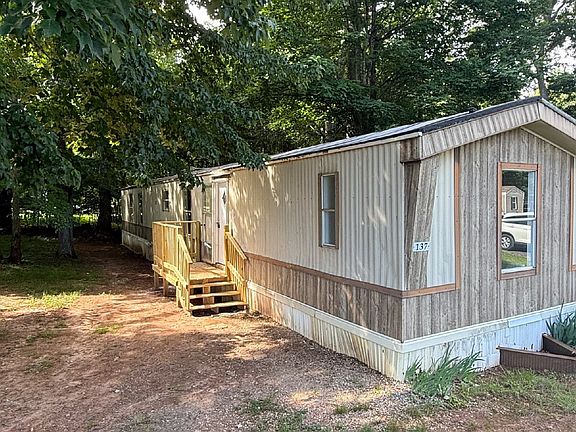2nd image of 137 Barrington Dr