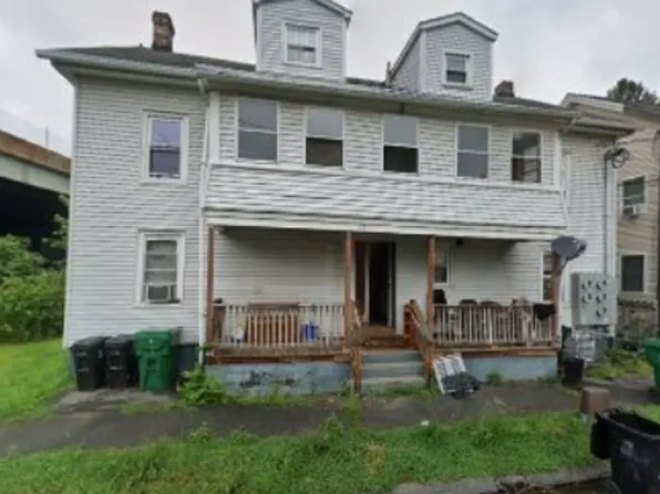 32 Emerald St #1R, Chicopee, MA 01013