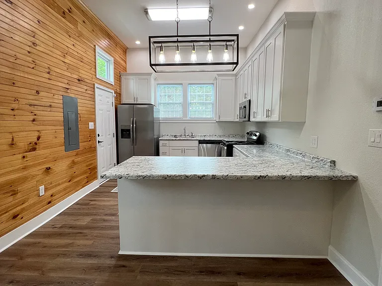 709 N Broad St #A — Photo 4
