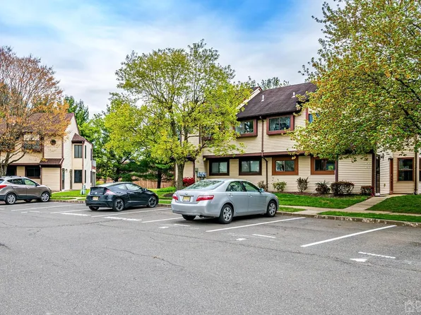 401 Samuel Ct, Dayton, NJ 08810