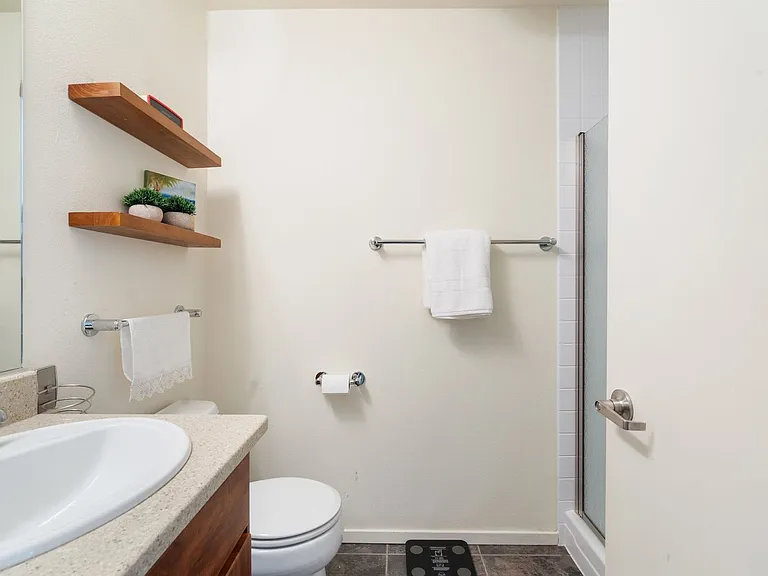 1125 NW 9th Ave #302 — Photo 39