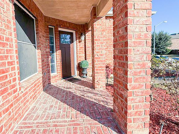 5th image of 1408 Millbrook Ln