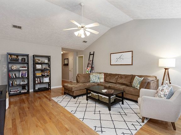 3rd image of 1308 Ballater Dr