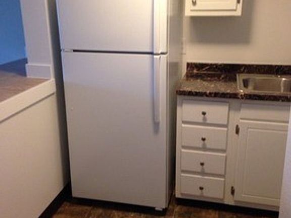 4th image of 527 W Alder St APT C106