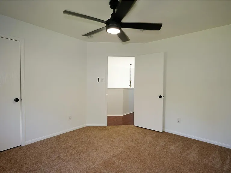 19202 Dickson Park Dr — Photo 14