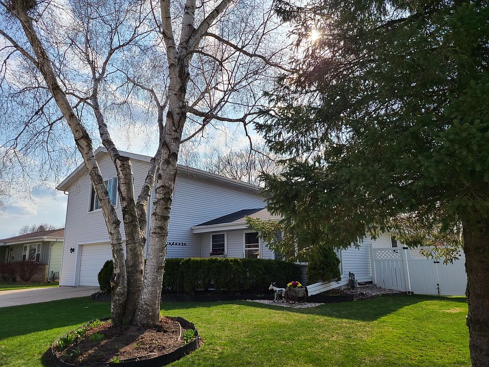 1st image of 2738 N 31st Pl